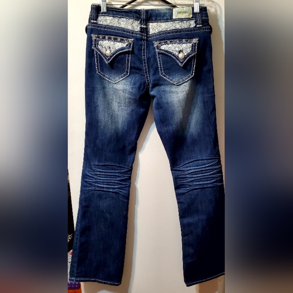 ZCO Distressed Bootcut Jeans Junior Size 9 or Women's Size 29